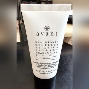 Avanti Intensive Restoring and Detoxifying Moisturizer - White